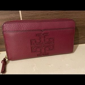 Tory Burch wallet